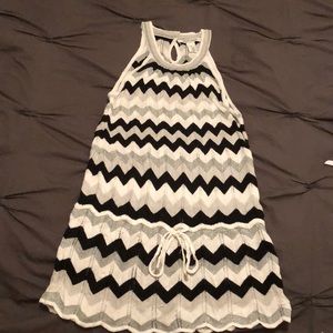 White House Black Market tank